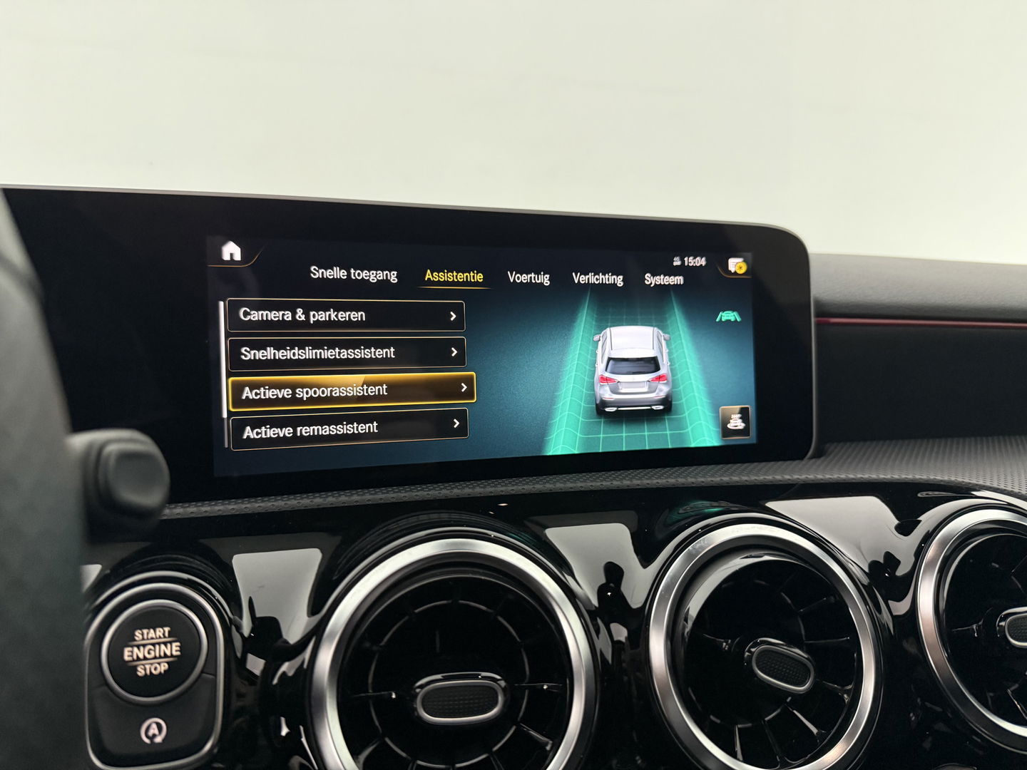 Mercedes-Benz A-Klasse 200 AMG | Pano | Virtual | Camera | LED | Parkeersens. | NAP