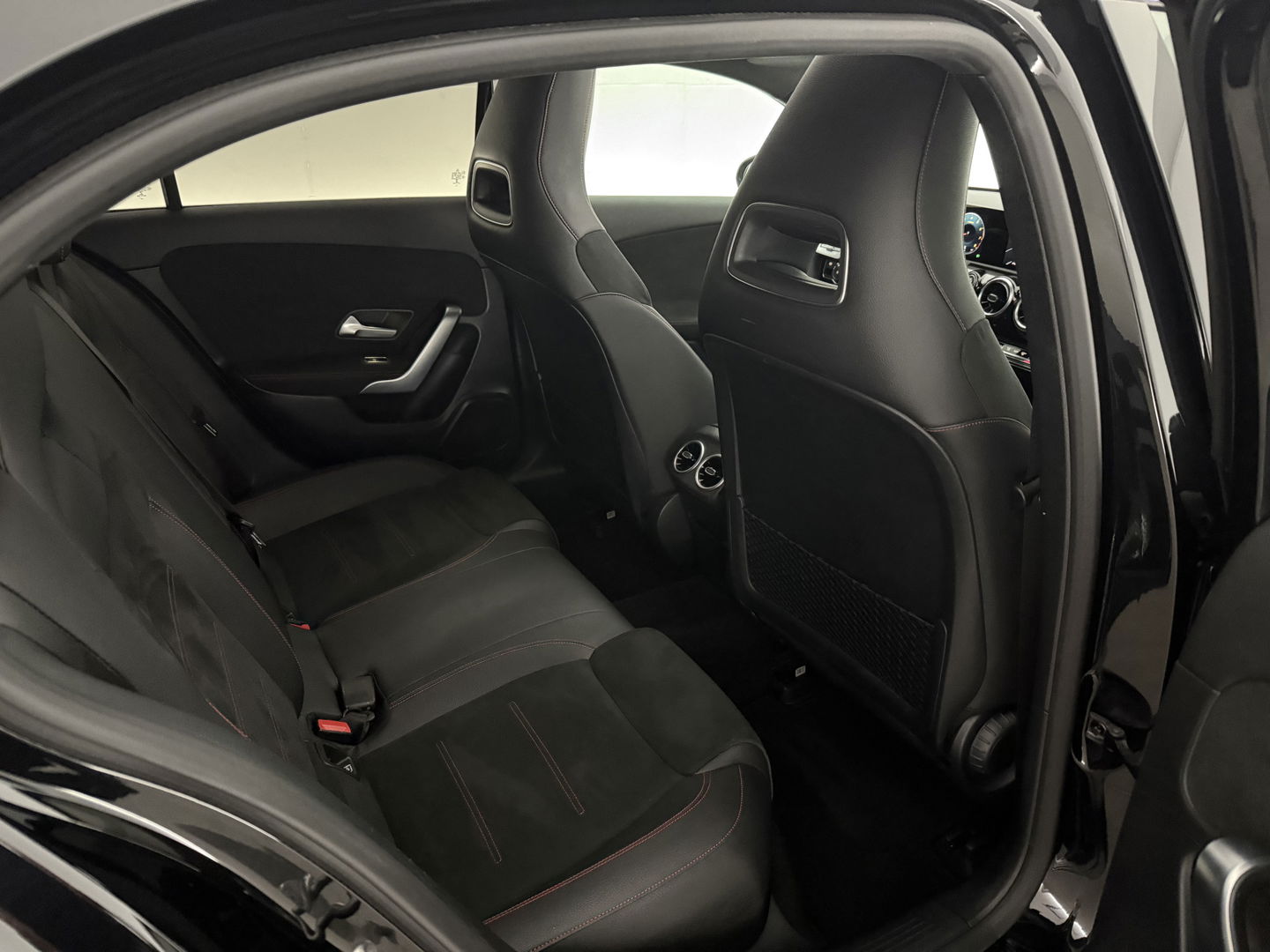 Mercedes-Benz A-Klasse 200 AMG | Pano | Virtual | Camera | LED | Parkeersens. | NAP