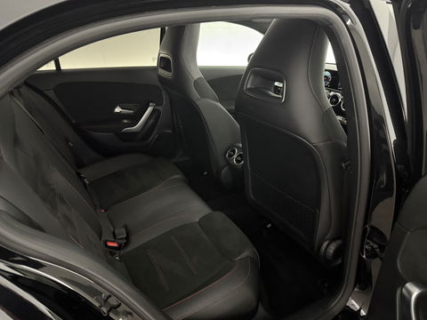 Mercedes-Benz A-Klasse 200 AMG | Pano | Virtual | Camera | LED | Parkeersens. | NAP