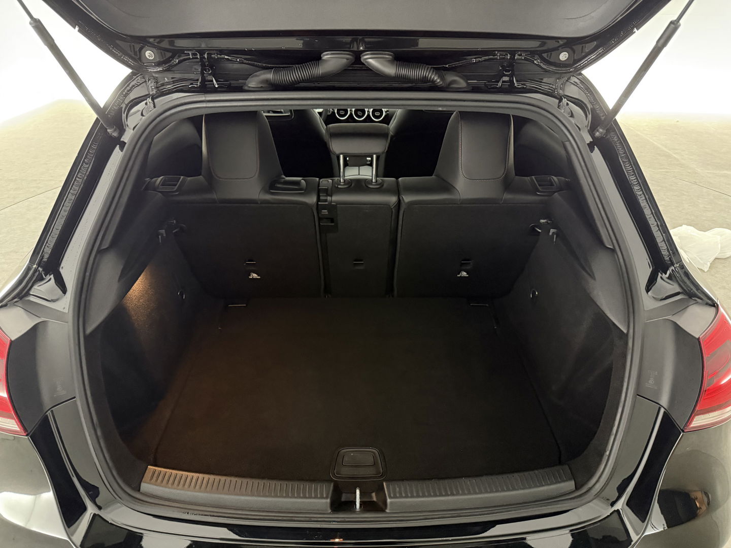 Mercedes-Benz A-Klasse 200 AMG | Pano | Virtual | Camera | LED | Parkeersens. | NAP