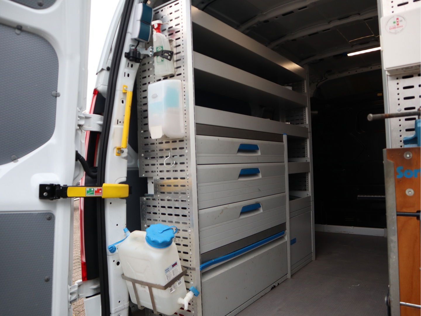 Ford Transit Custom 2.0 TDCI 105 pk Euro 6 L2H2 Sortimo Inrichting - Omvormer 220V - Trekhaak - Camera