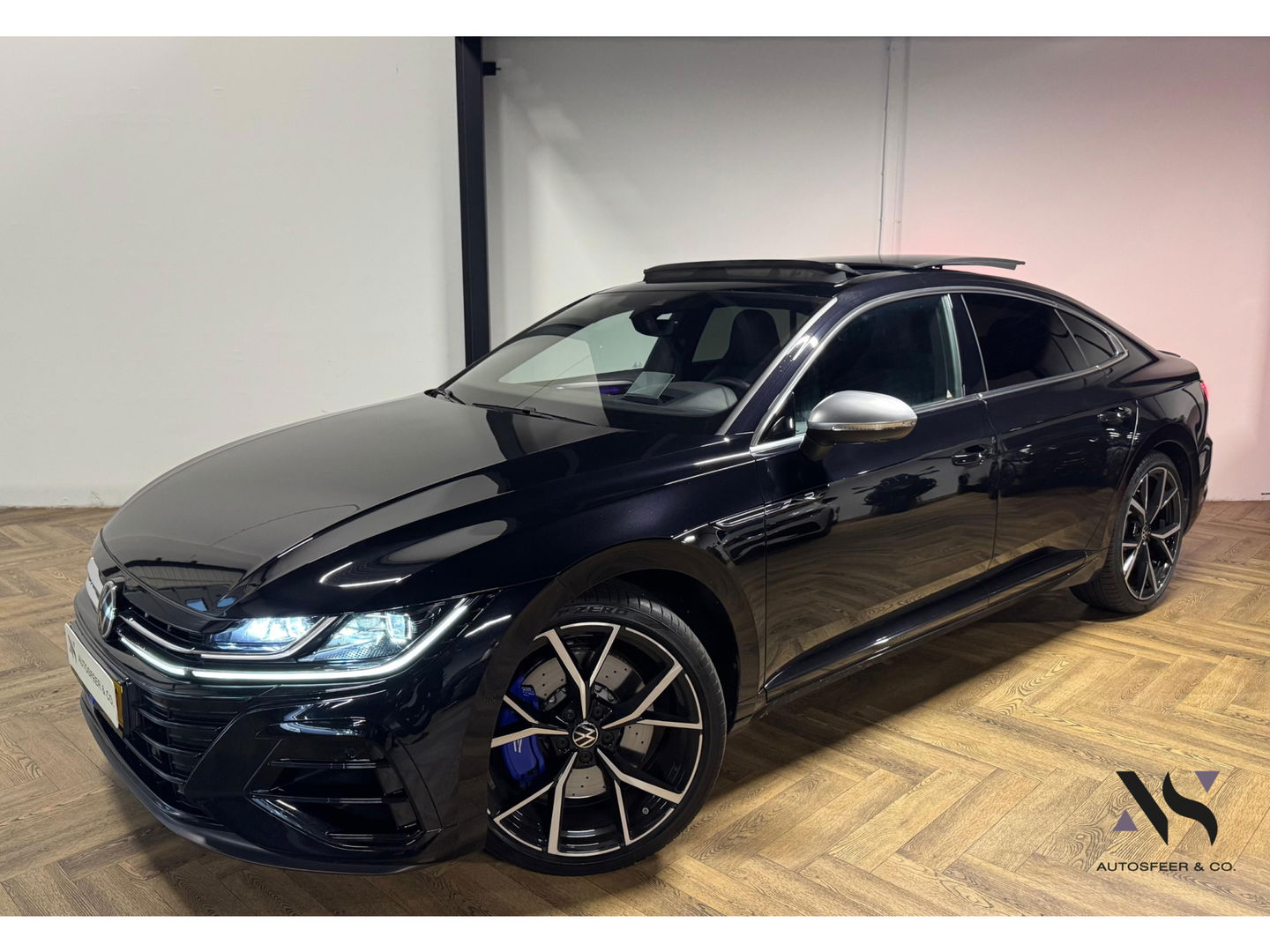 Volkswagen Arteon 2.0 TSI R PANO KEYLESS HUD VOL'
