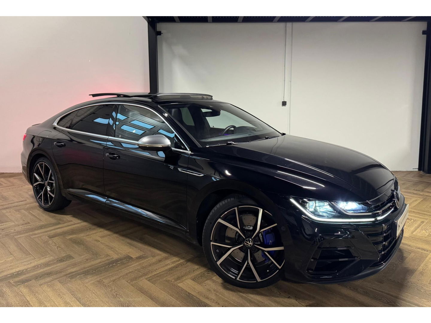 Volkswagen Arteon 2.0 TSI R PANO KEYLESS HUD VOL'