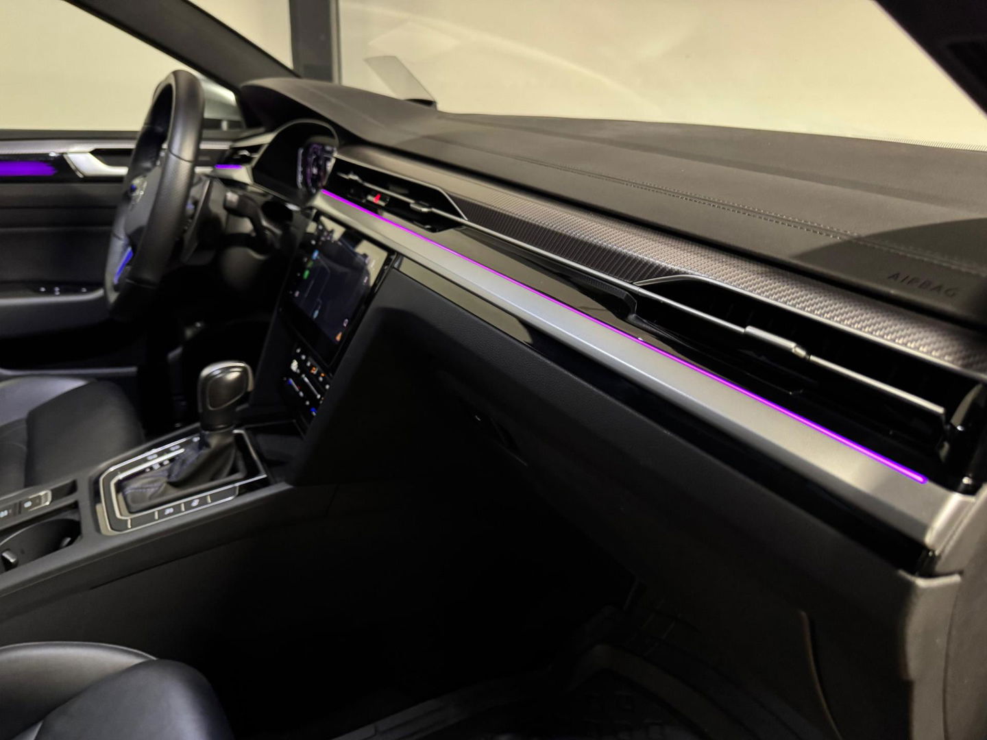 Volkswagen Arteon 2.0 TSI R PANO KEYLESS HUD VOL'