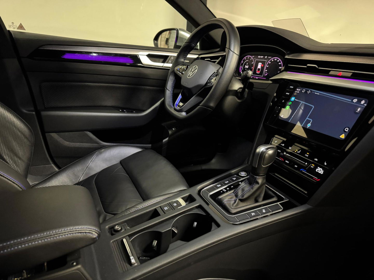 Volkswagen Arteon 2.0 TSI R PANO KEYLESS HUD VOL'