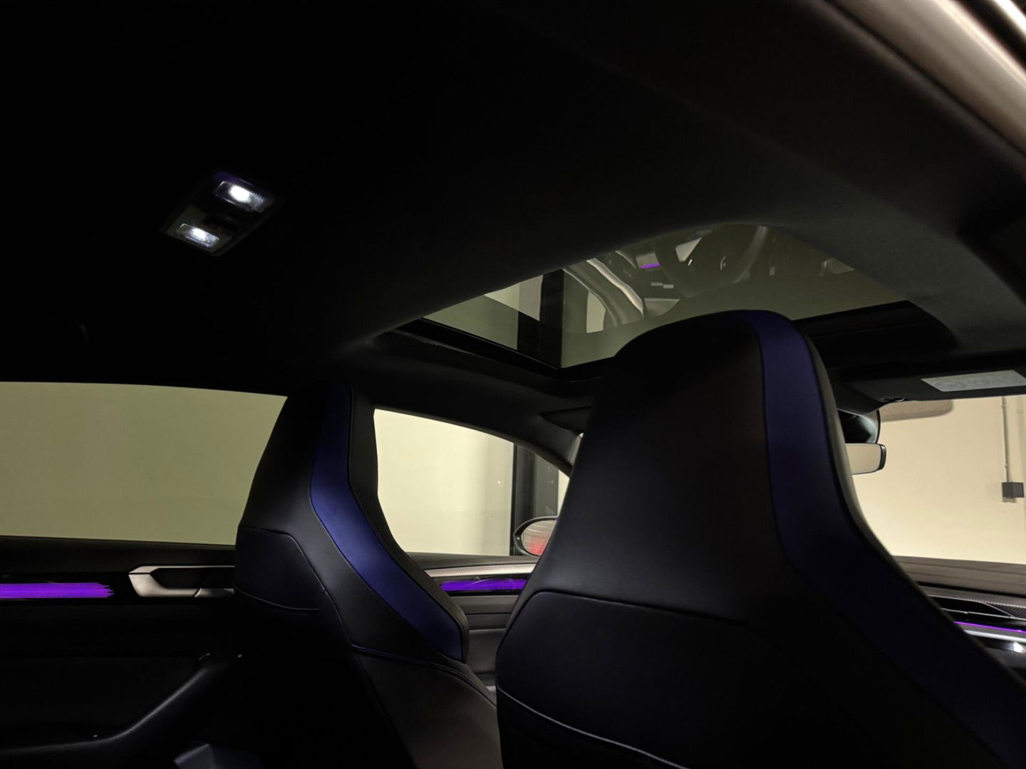 Volkswagen Arteon 2.0 TSI R PANO KEYLESS HUD VOL'