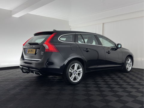 Volvo V60 2.4 D6 AWD Plug-In Hybrid Momentum Aut. *PANO | LEATHER-FABRIC | NAVI-FULLMAP | HEATED-COMFORTSEATS | ECC | PDC | CRUISE | TOWBAR | 17''ALU*