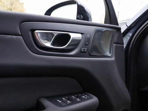 Volvo XC60 T6 Plus Black Edition MY 2026 | Facelift Panodak 360 cam 21 inch