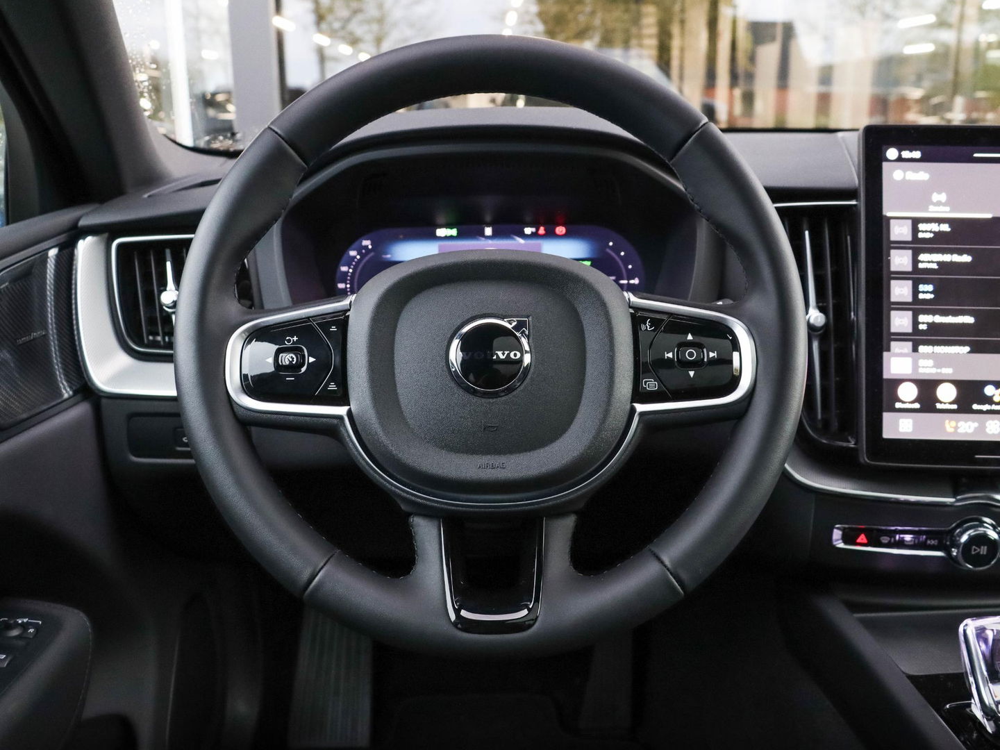 Volvo XC60 T6 Plus Black Edition MY 2026 | Facelift Panodak 360 cam 21 inch