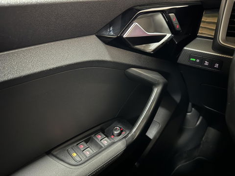 Audi A1 Sportback 30 TFSI S-Line Carplay Cruise Clima PDC