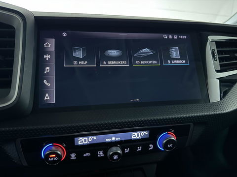 Audi A1 Sportback 30 TFSI S-Line Carplay Cruise Clima PDC