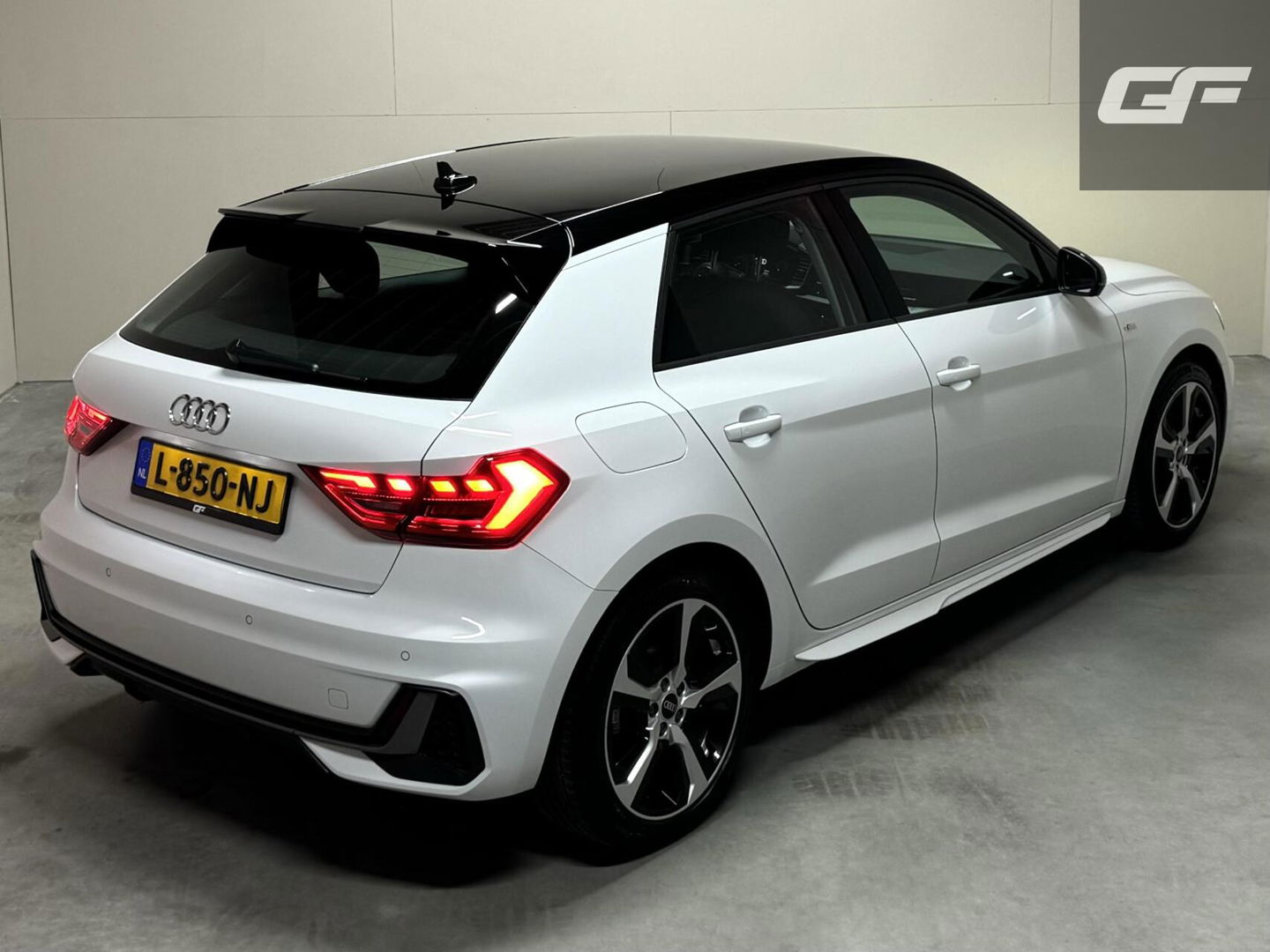 Audi A1 Sportback 30 TFSI S-Line Carplay Cruise Clima PDC