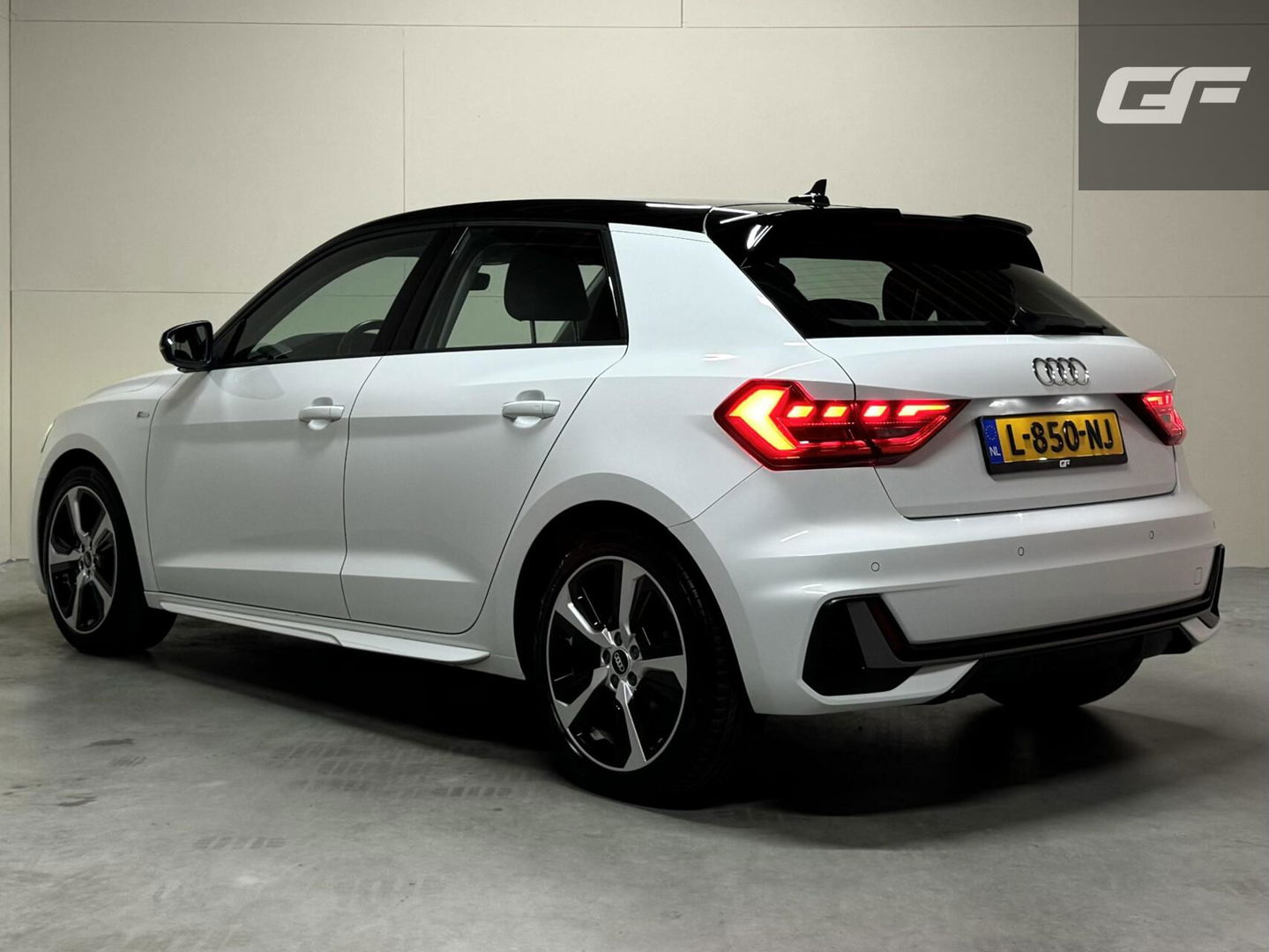 Audi A1 Sportback 30 TFSI S-Line Carplay Cruise Clima PDC