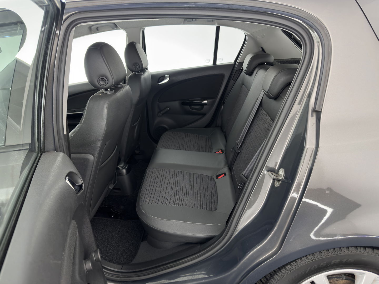 Opel Corsa 1.3 CDTi EcoFlex S/S Business+ *LEATHER-FABRIC | NAVI-FULLMAP | AIRCO | CRUISE | COMFORT-SEATS | PDC | 15''ALU*