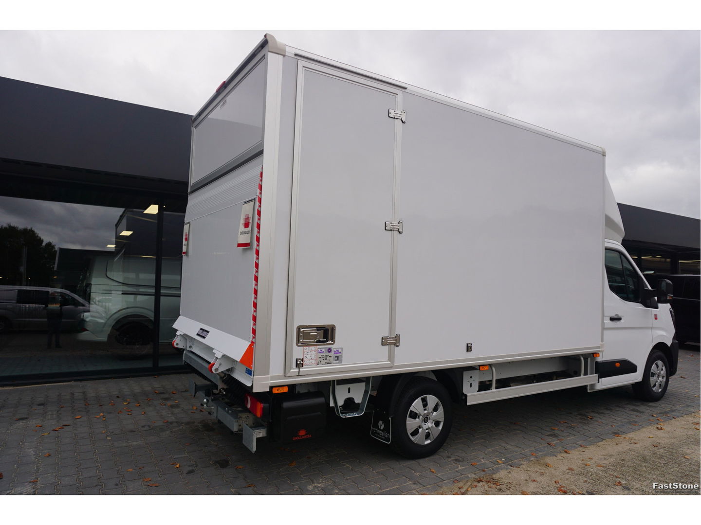 Renault Master T35 150PK L4 Bakwagen BPM VRIJ!! 10" Apple CP/Android A, Lat om Lat, Dhollandia, Trekhaak!! NR. 001*