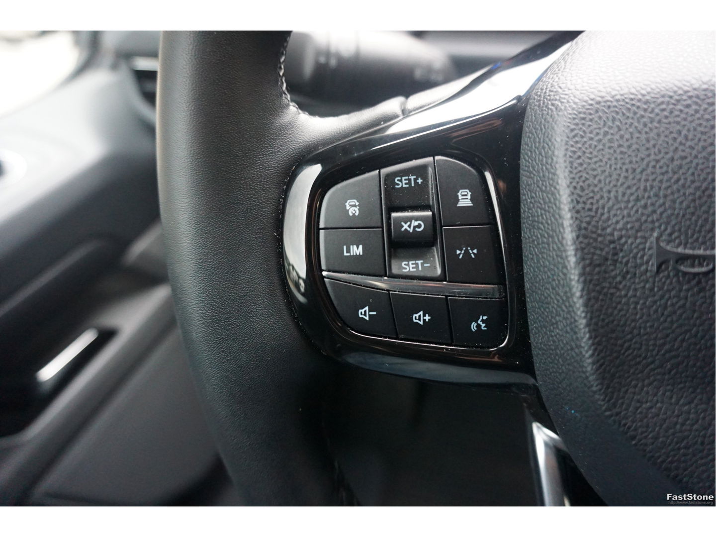 Ford Transit Custom 300L 136PK Limited BPM VRIJ!! Navi, Cam, Adap. Cruise, 16" LM!! NR. DJ01*