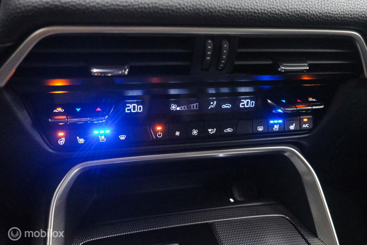 Mazda CX-60 2.5 e-SkyActiv PHEV Takumi AWD | Trekhaak | Bose | Leder | 360 cam | Adaptive | Memory | Stoelkoeling | Stoelverwarming | stuurw