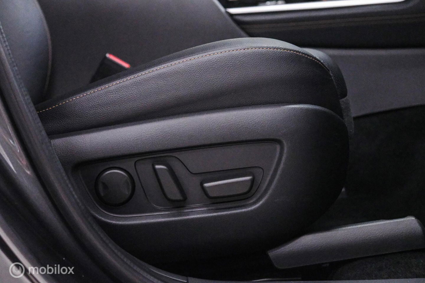 Mazda CX-60 2.5 e-SkyActiv PHEV Takumi AWD | Trekhaak | Bose | Leder | 360 cam | Adaptive | Memory | Stoelkoeling | Stoelverwarming | stuurw