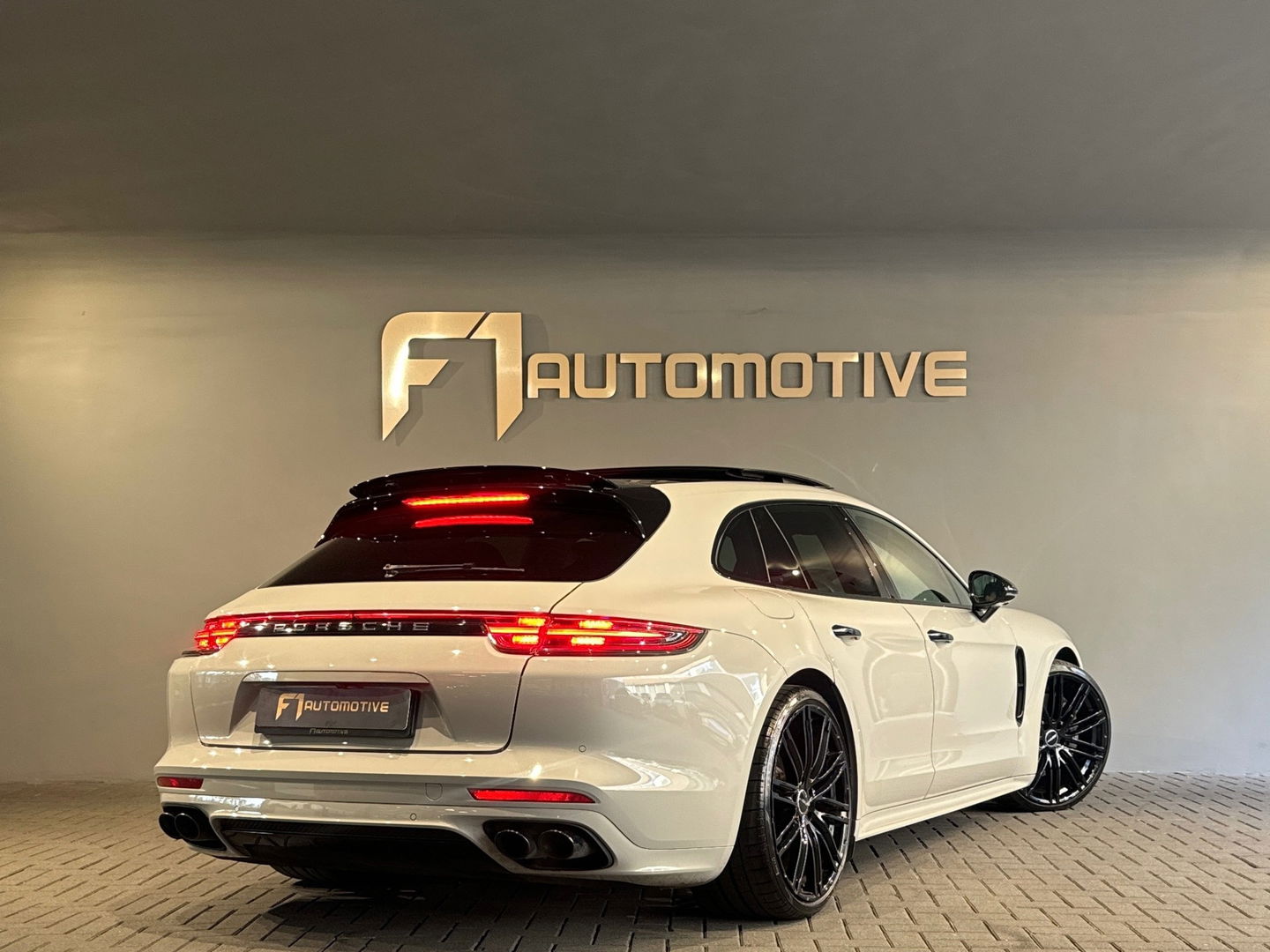 Porsche Panamera Sport Turismo 2.9 4S Pano|Sportdesign|Burmester
