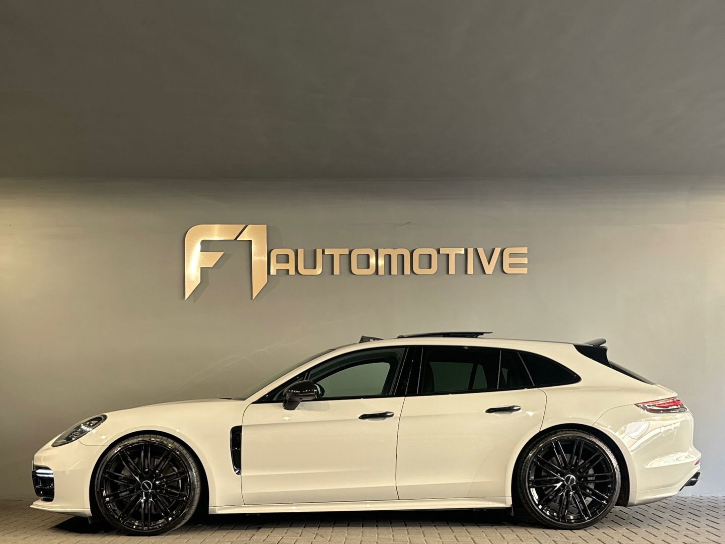 Porsche Panamera Sport Turismo 2.9 4S Pano|Sportdesign|Burmester