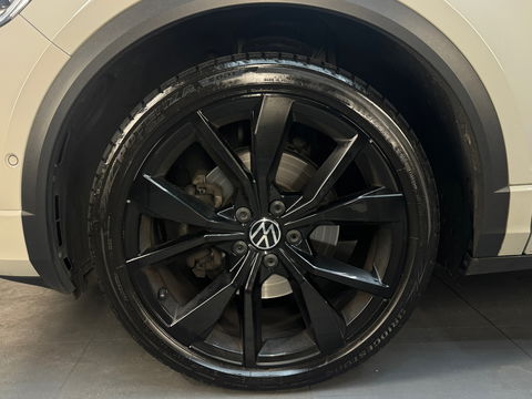 Volkswagen T-Roc 1.5 TSI R-Line Pano|Beats|Keyl|Camera|Dodeh