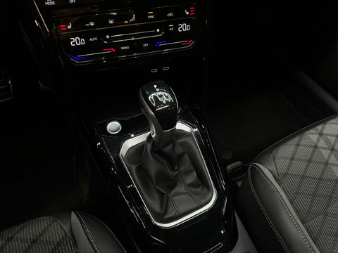 Volkswagen T-Roc 1.5 TSI R-Line Pano|Beats|Keyl|Camera|Dodeh