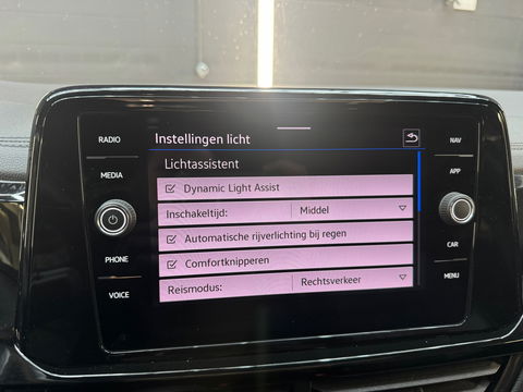 Volkswagen T-Roc 1.5 TSI R-Line Pano|Beats|Keyl|Camera|Dodeh