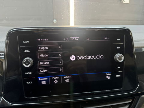 Volkswagen T-Roc 1.5 TSI R-Line Pano|Beats|Keyl|Camera|Dodeh