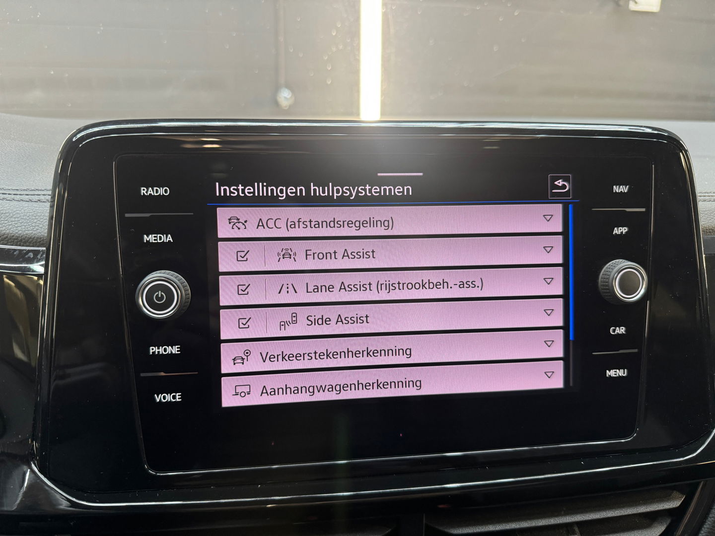 Volkswagen T-Roc 1.5 TSI R-Line Pano|Beats|Keyl|Camera|Dodeh