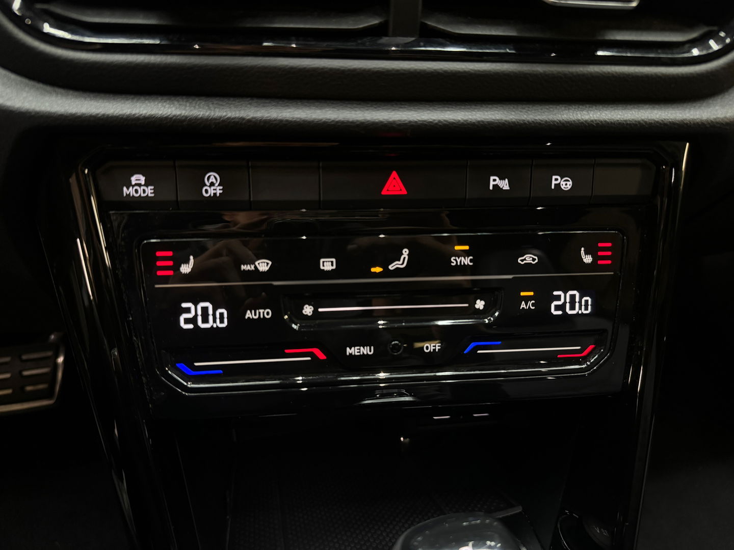 Volkswagen T-Roc 1.5 TSI R-Line Pano|Beats|Keyl|Camera|Dodeh