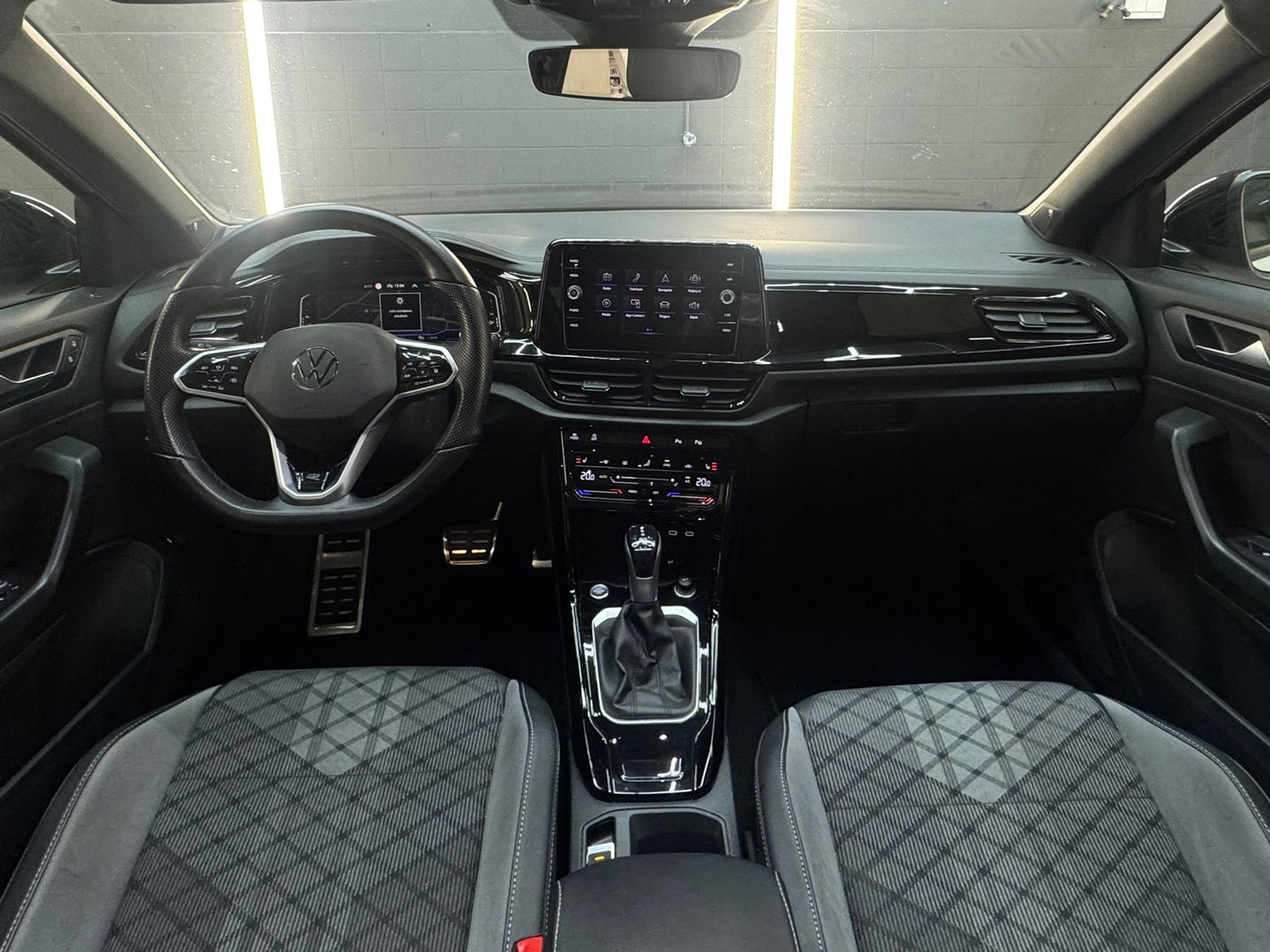 Volkswagen T-Roc 1.5 TSI R-Line Pano|Beats|Keyl|Camera|Dodeh