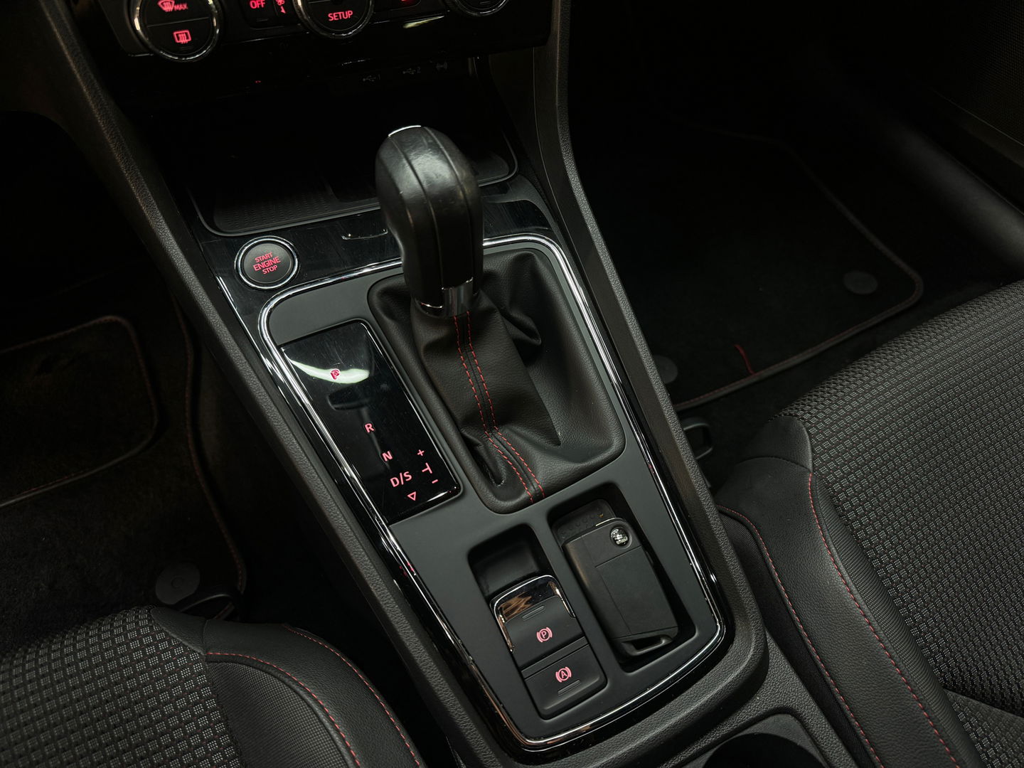 SEAT Leon 2.0 TSI FR Business Intense Keyles|DSG|Sfeer|Beats