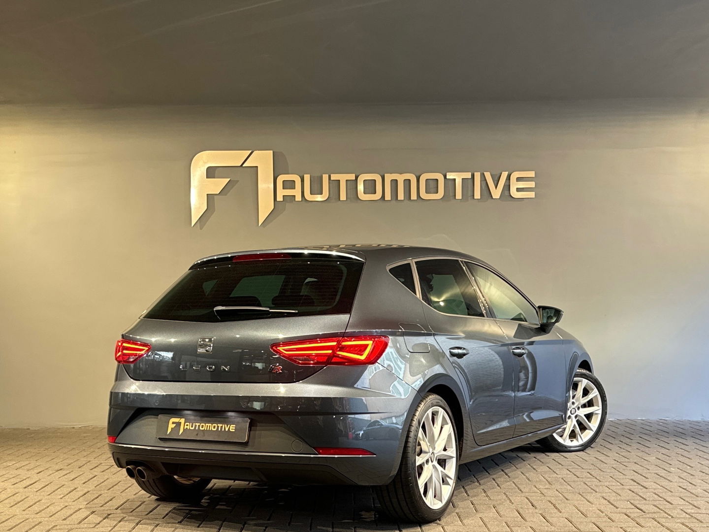 SEAT Leon 2.0 TSI FR Business Intense Keyles|DSG|Sfeer|Beats