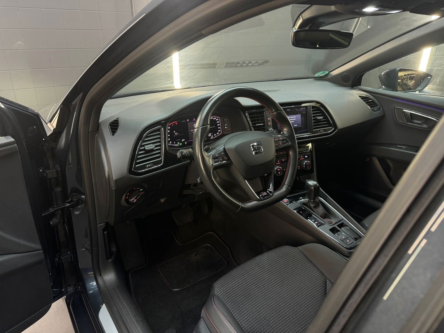 SEAT Leon 2.0 TSI FR Business Intense Keyles|DSG|Sfeer|Beats