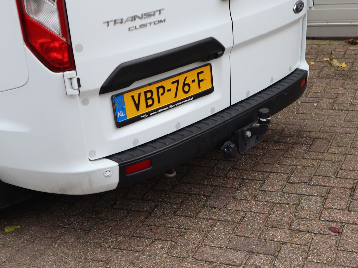 Ford Transit Custom 2.0 TDCI 105 pk Euro 6 L2H2 Sortimo Inrichting - Omvormer 220V - Trekhaak - Camera