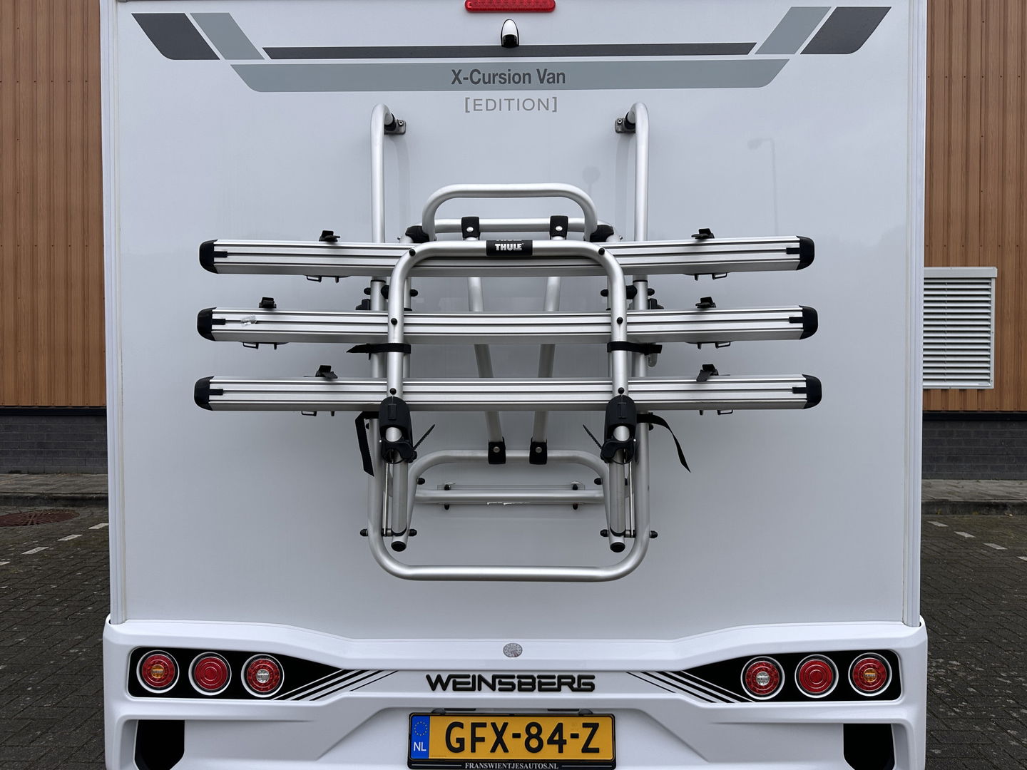 Weinsberg X-CURSION 500 MQ Edition | Hefbed | Stoelverwarming | TV-Satelliet | Thule Cassetteluifel | Achteruitrijcamera | Apple Carplay | Android Auto