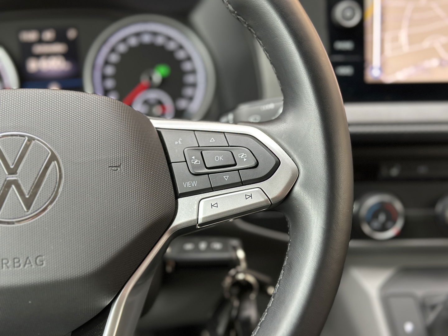 Weinsberg X-CURSION 500 MQ Edition | Hefbed | Stoelverwarming | TV-Satelliet | Thule Cassetteluifel | Achteruitrijcamera | Apple Carplay | Android Auto