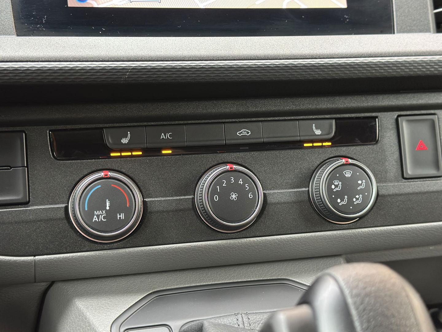 Weinsberg X-CURSION 500 MQ Edition | Hefbed | Stoelverwarming | TV-Satelliet | Thule Cassetteluifel | Achteruitrijcamera | Apple Carplay | Android Auto