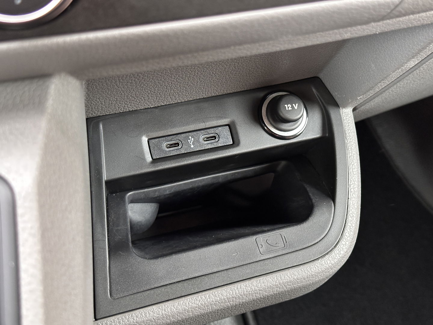 Weinsberg X-CURSION 500 MQ Edition | Hefbed | Stoelverwarming | TV-Satelliet | Thule Cassetteluifel | Achteruitrijcamera | Apple Carplay | Android Auto