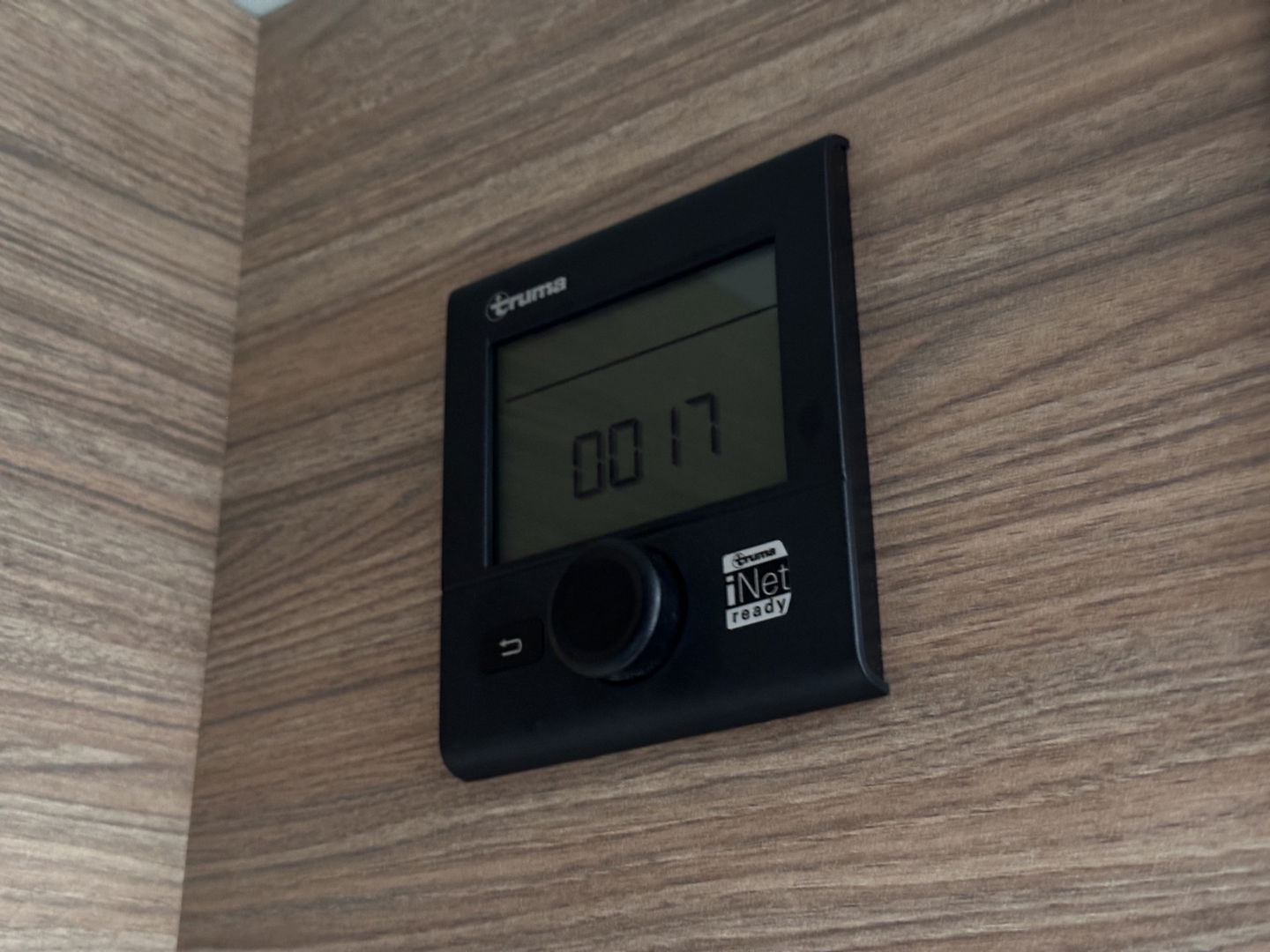 Weinsberg X-CURSION 500 MQ Edition | Hefbed | Stoelverwarming | TV-Satelliet | Thule Cassetteluifel | Achteruitrijcamera | Apple Carplay | Android Auto