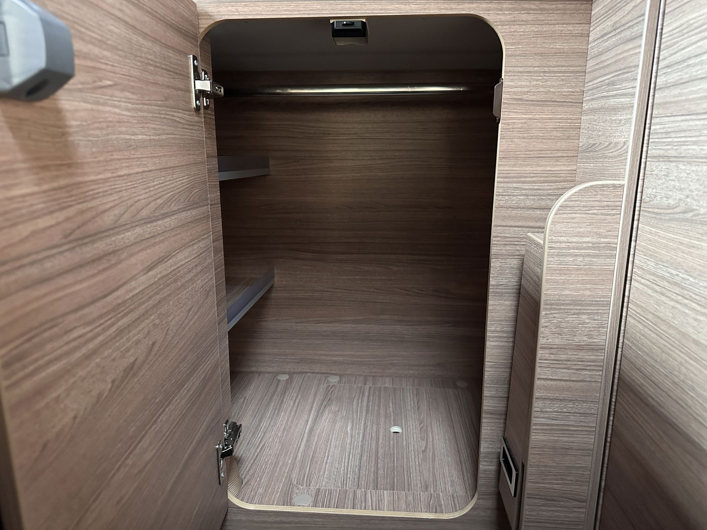 Weinsberg X-CURSION 500 MQ Edition | Hefbed | Stoelverwarming | TV-Satelliet | Thule Cassetteluifel | Achteruitrijcamera | Apple Carplay | Android Auto