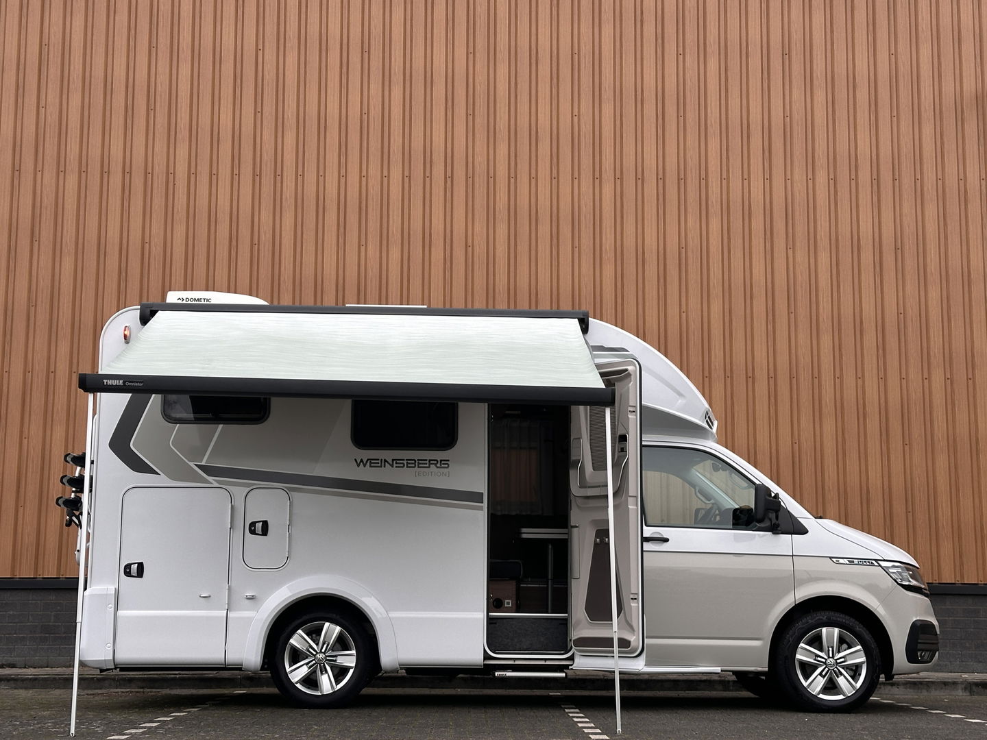 Weinsberg X-CURSION 500 MQ Edition | Hefbed | Stoelverwarming | TV-Satelliet | Thule Cassetteluifel | Achteruitrijcamera | Apple Carplay | Android Auto