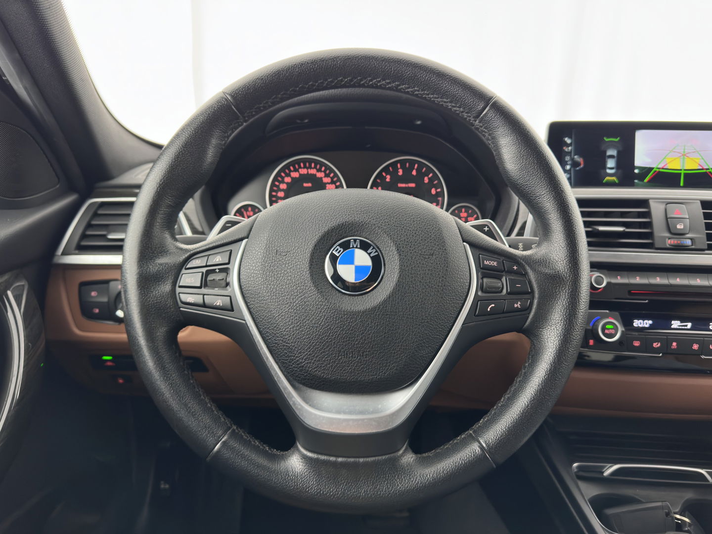 BMW 3-serie 330e High Executive Plug-In Aut. *FULL-LEATHER | FULL-LED | ADAPTIVE-CRUISE | MEMORY-PACK | KEYLESS | HIFI-SOUND | CAMERA | HEATED-SPORTSEATS | DAB+ | NAVI-FULLMAP | PRIVACY-GLASS | SHIFT-PADDLES | 18"ALU*