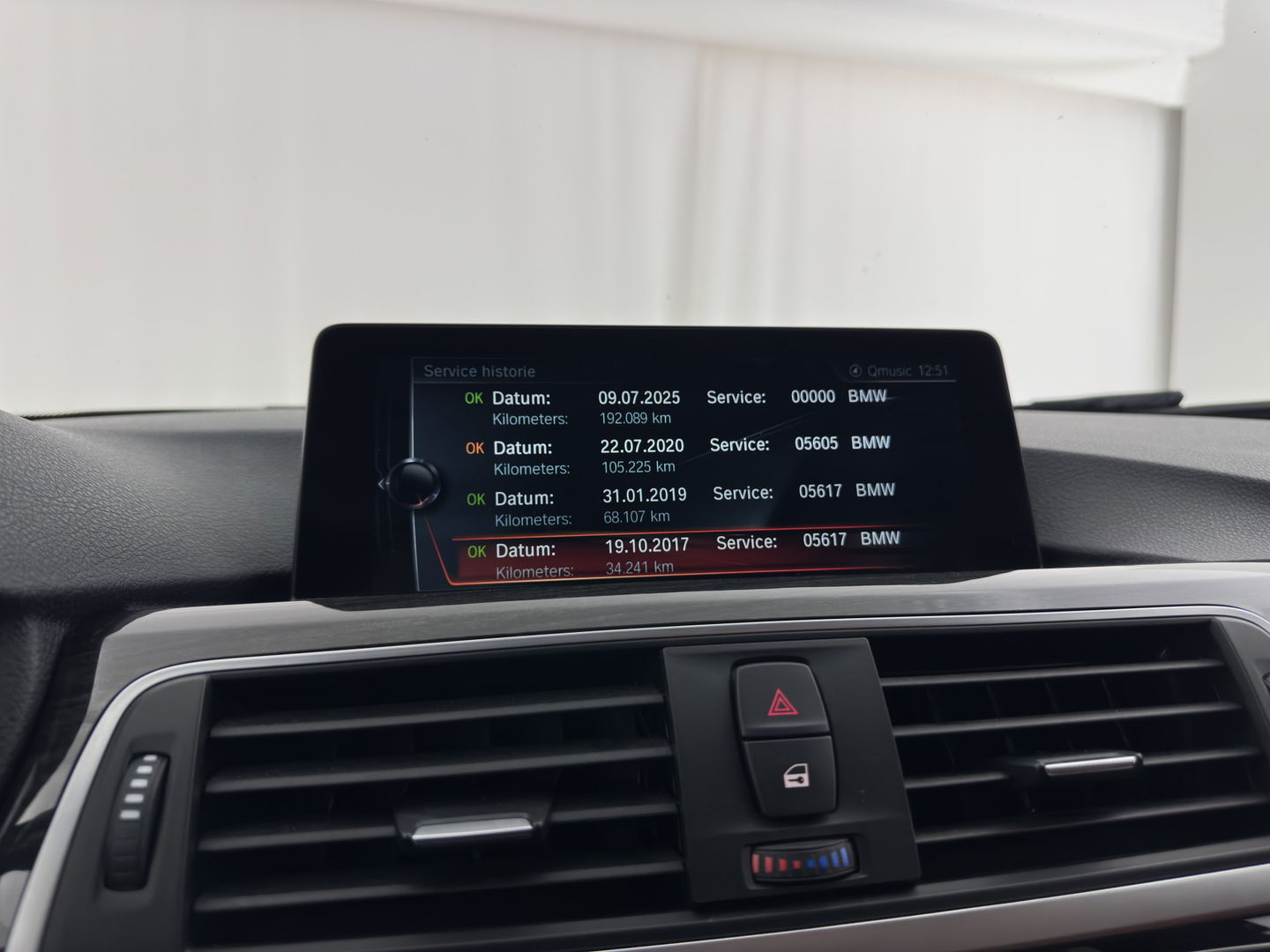 BMW 3-serie 330e High Executive Plug-In Aut. *FULL-LEATHER | FULL-LED | ADAPTIVE-CRUISE | MEMORY-PACK | KEYLESS | HIFI-SOUND | CAMERA | HEATED-SPORTSEATS | DAB+ | NAVI-FULLMAP | PRIVACY-GLASS | SHIFT-PADDLES | 18"ALU*