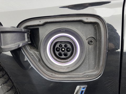 BMW 3-serie 330e High Executive Plug-In Aut. *FULL-LEATHER | FULL-LED | ADAPTIVE-CRUISE | MEMORY-PACK | KEYLESS | HIFI-SOUND | CAMERA | HEATED-SPORTSEATS | DAB+ | NAVI-FULLMAP | PRIVACY-GLASS | SHIFT-PADDLES | 18"ALU*