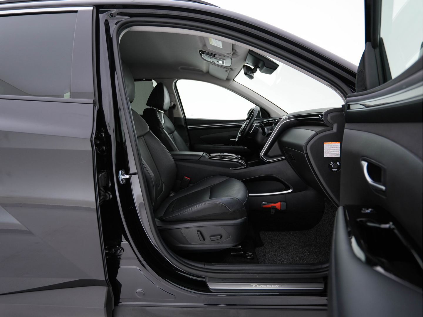 Hyundai Tucson 1.6 T-GDI PHEV Premium 4WD (INCL.BTW) *FULL-LEATER | FULL-LED | ADAPTIVE-CRUISE | BLIND-SPOT | MEMORY-PACK | TOP-VIEW | KEYLESS | DIGI-COCKPIT | HEATED/VENTILATED-COMFORTSEATS | DAB+ | PRIVACY-GLASS | SHIFT-PADDLES | 1