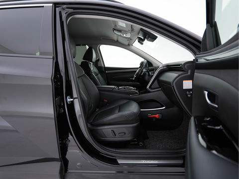 Hyundai Tucson 1.6 T-GDI PHEV Premium 4WD (INCL.BTW) *FULL-LEATER | FULL-LED | ADAPTIVE-CRUISE | BLIND-SPOT | MEMORY-PACK | TOP-VIEW | KEYLESS | DIGI-COCKPIT | HEATED/VENTILATED-COMFORTSEATS | DAB+ | PRIVACY-GLASS | SHIFT-PADDLES | 1