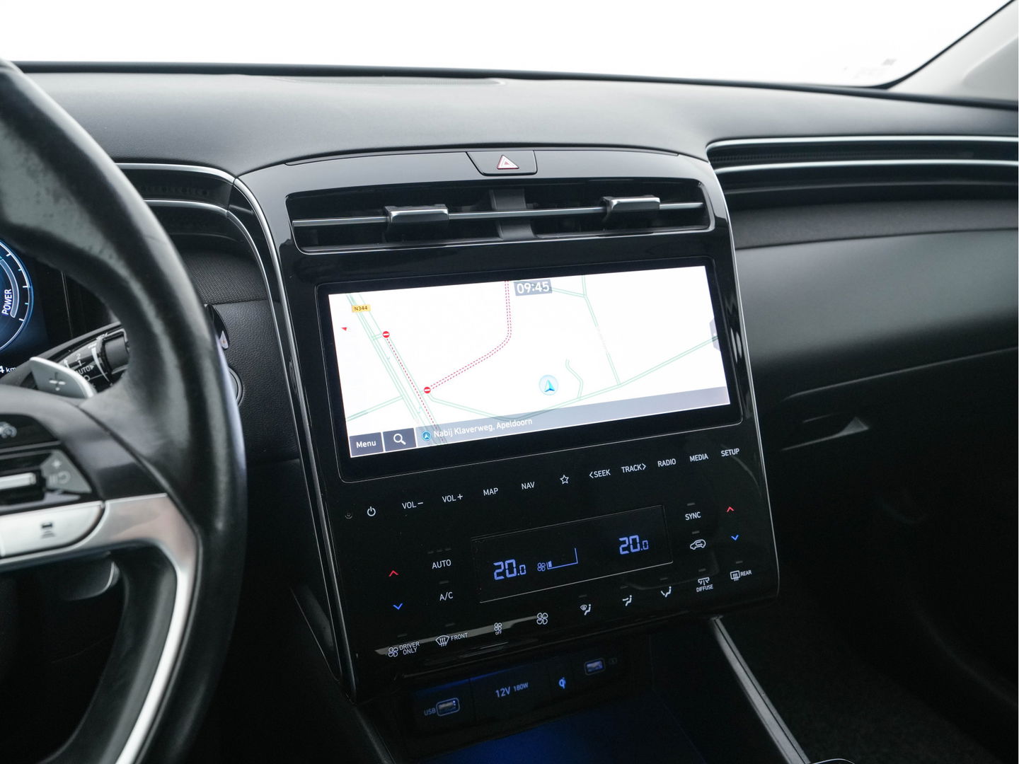 Hyundai Tucson 1.6 T-GDI PHEV Premium 4WD (INCL.BTW) *FULL-LEATER | FULL-LED | ADAPTIVE-CRUISE | BLIND-SPOT | MEMORY-PACK | TOP-VIEW | KEYLESS | DIGI-COCKPIT | HEATED/VENTILATED-COMFORTSEATS | DAB+ | PRIVACY-GLASS | SHIFT-PADDLES | 1