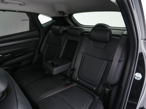 Hyundai Tucson 1.6 T-GDI PHEV Premium 4WD (INCL.BTW) *FULL-LEATER | FULL-LED | ADAPTIVE-CRUISE | BLIND-SPOT | MEMORY-PACK | TOP-VIEW | KEYLESS | DIGI-COCKPIT | HEATED/VENTILATED-COMFORTSEATS | DAB+ | PRIVACY-GLASS | SHIFT-PADDLES | 1