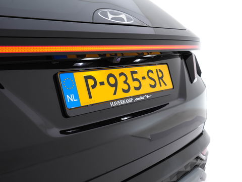 Hyundai Tucson 1.6 T-GDI PHEV Premium 4WD (INCL.BTW) *FULL-LEATER | FULL-LED | ADAPTIVE-CRUISE | BLIND-SPOT | MEMORY-PACK | TOP-VIEW | KEYLESS | DIGI-COCKPIT | HEATED/VENTILATED-COMFORTSEATS | DAB+ | PRIVACY-GLASS | SHIFT-PADDLES | 1